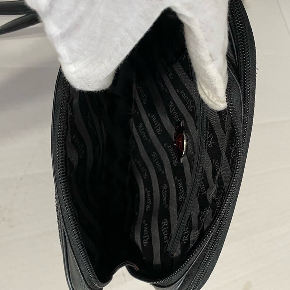 Rivers Eight wristlet in a black string-ray - Picture 6 of 9